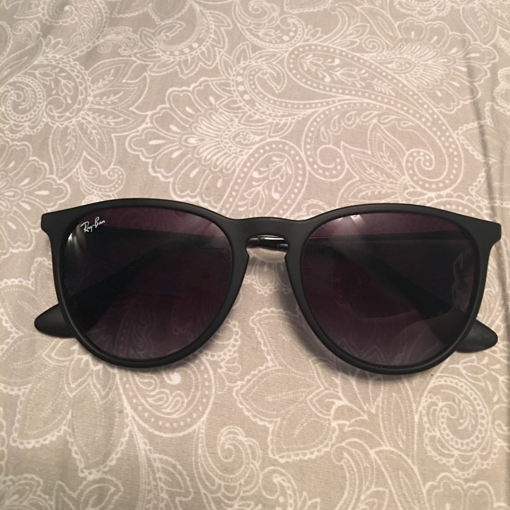 Ray-Ban Black Erika Classic Sunglasses